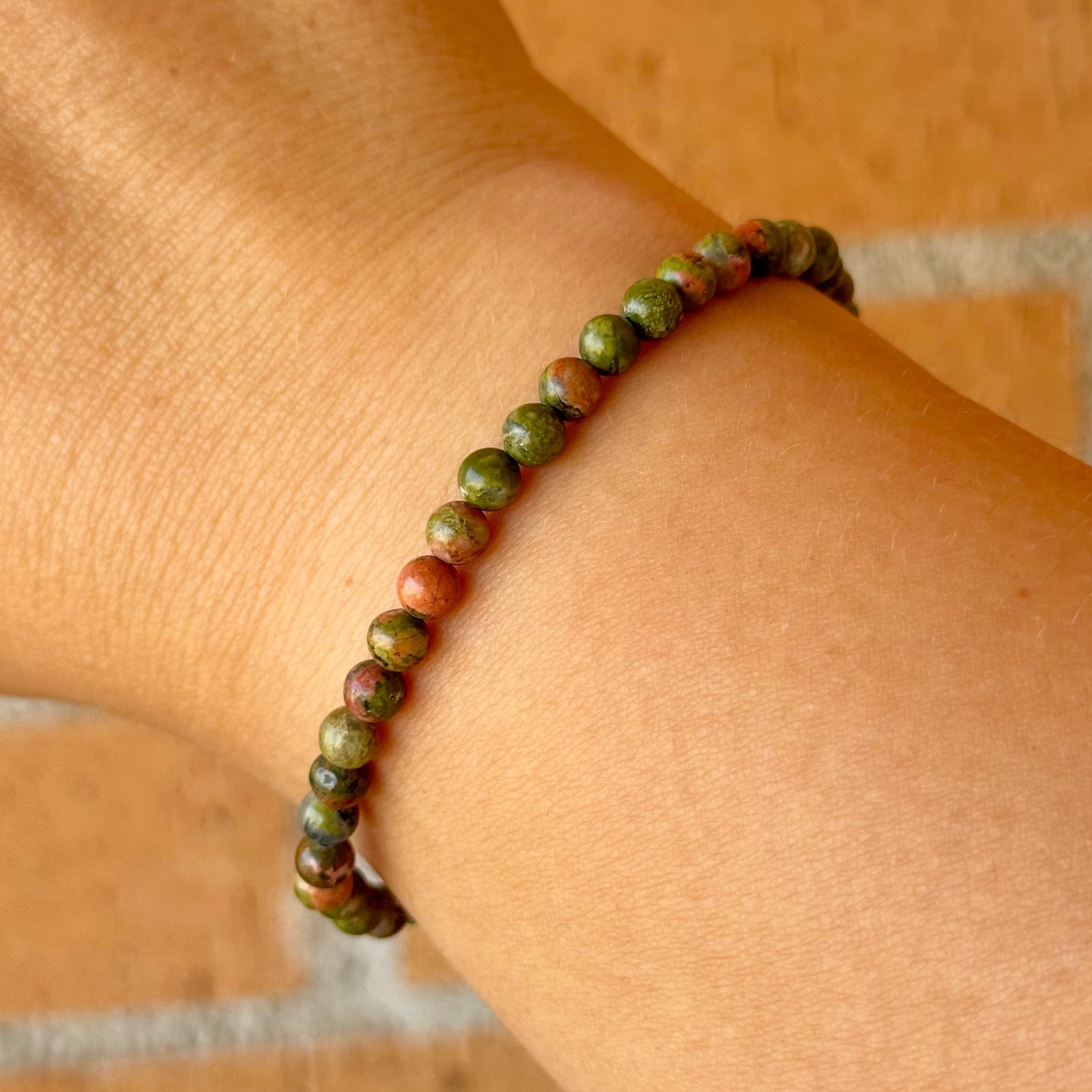 Pulsera bolas de unakita