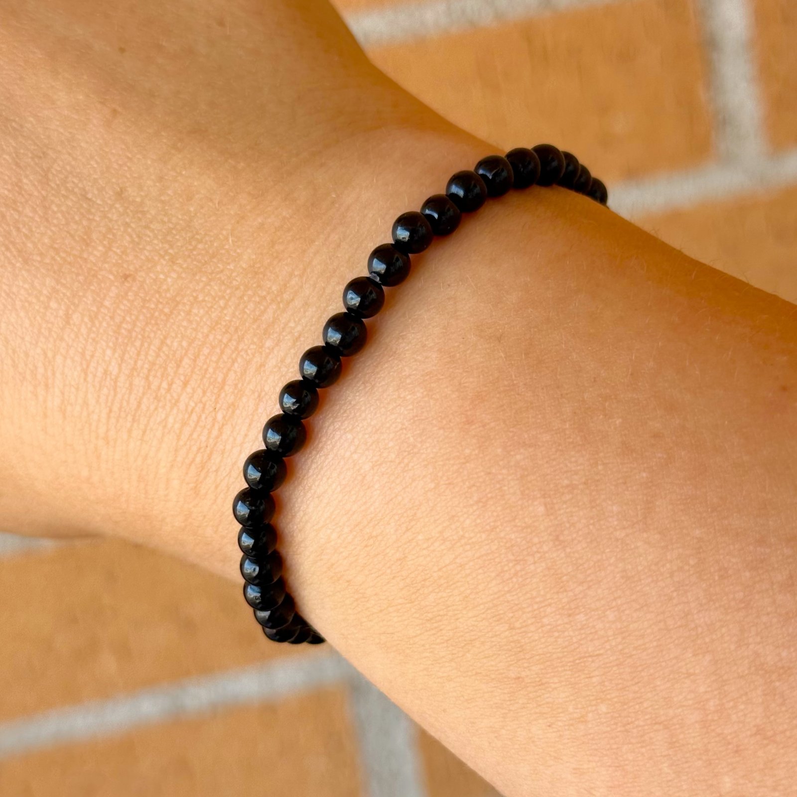 Pulsera bolas de turmalina negra