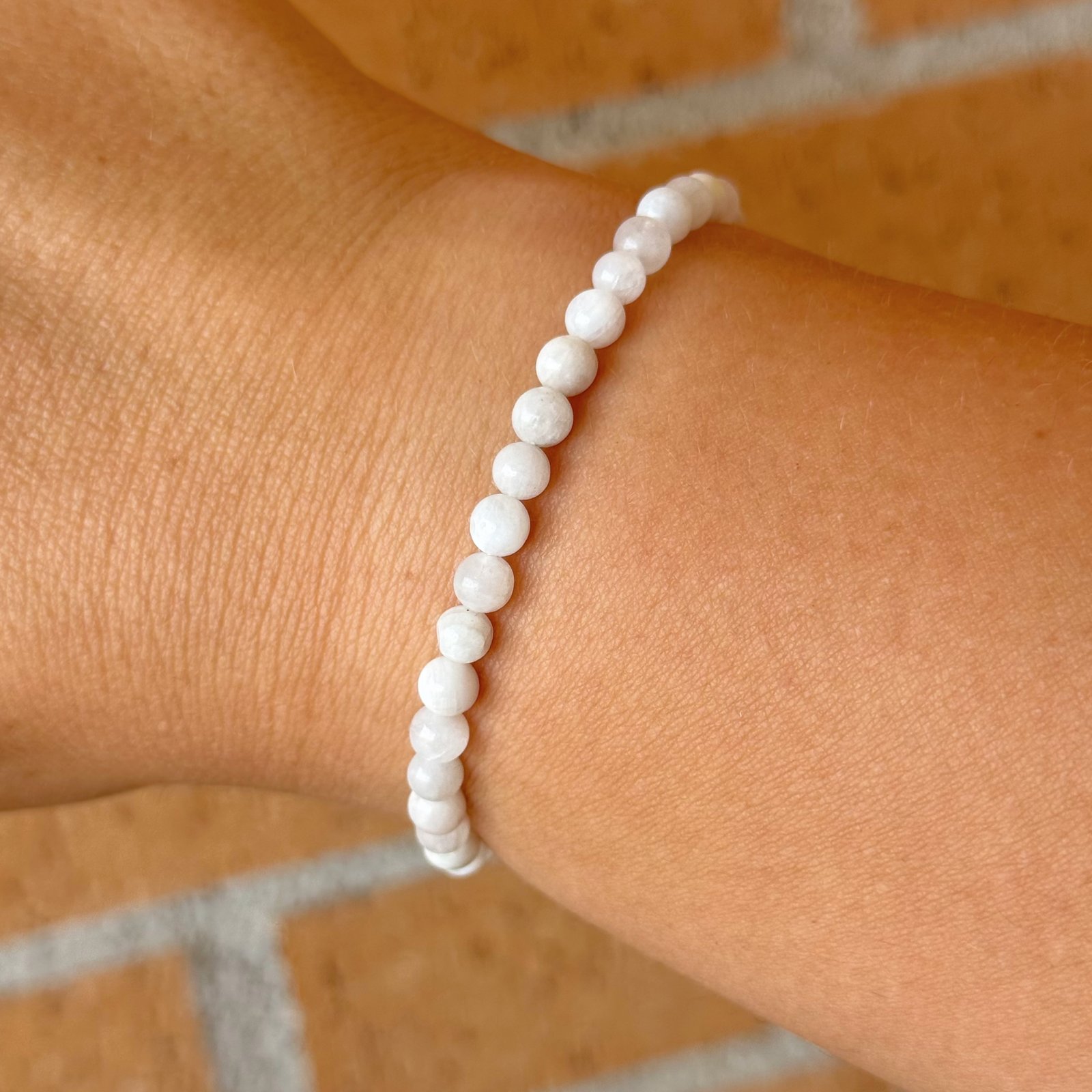 Pulsera bolas de piedra luna