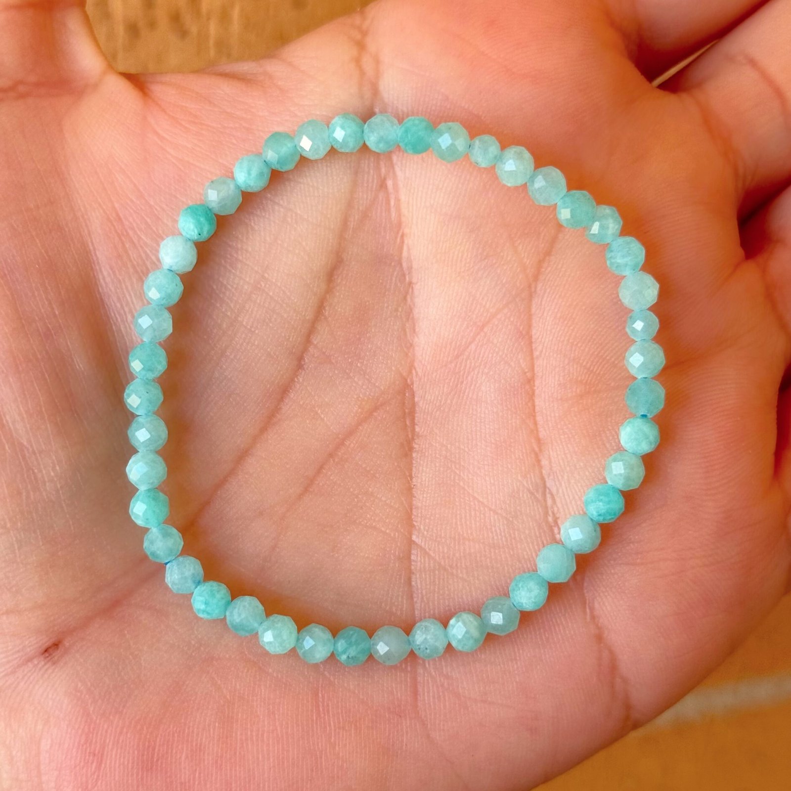 Pulsera facetada de amazonita