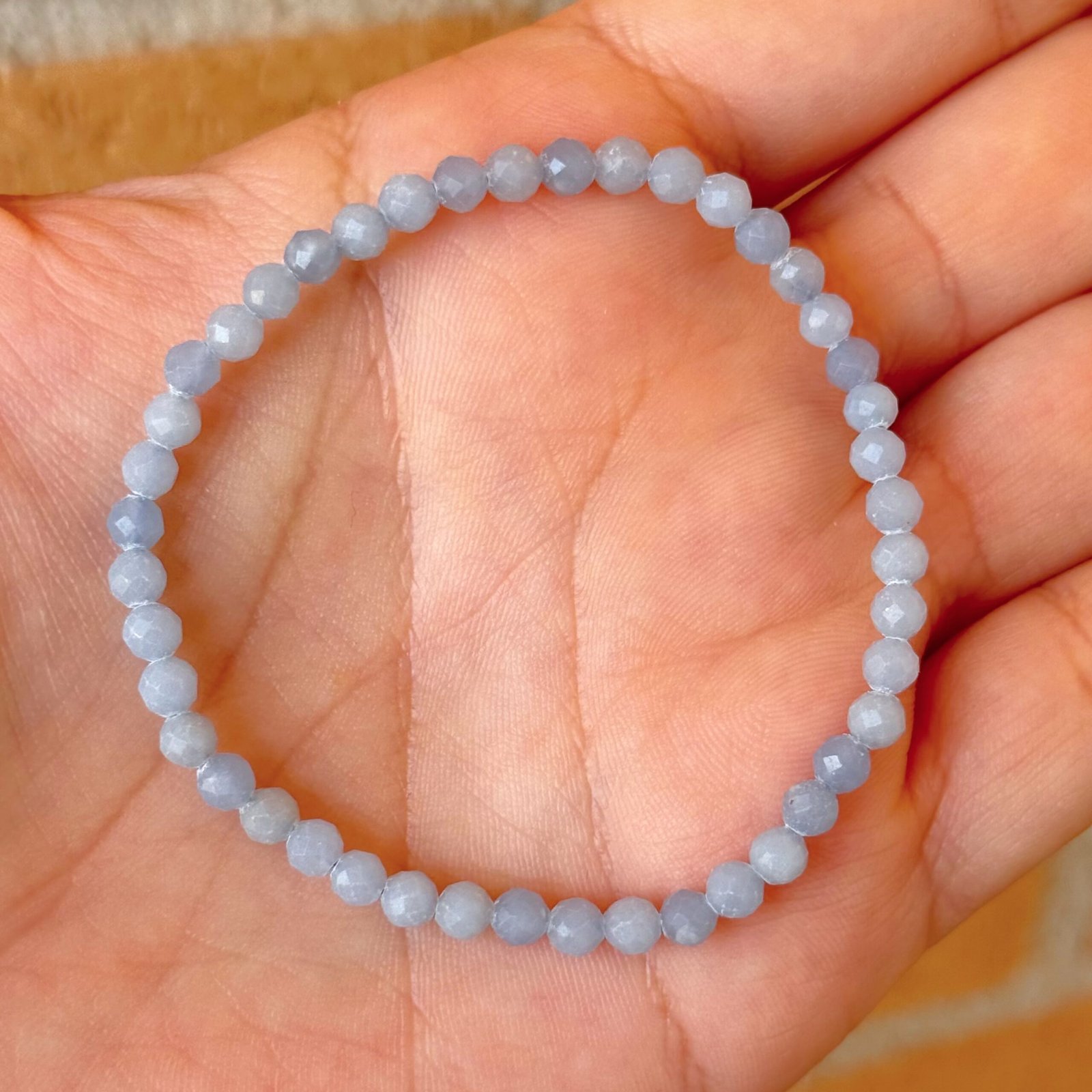 Pulsera facetada de angelita