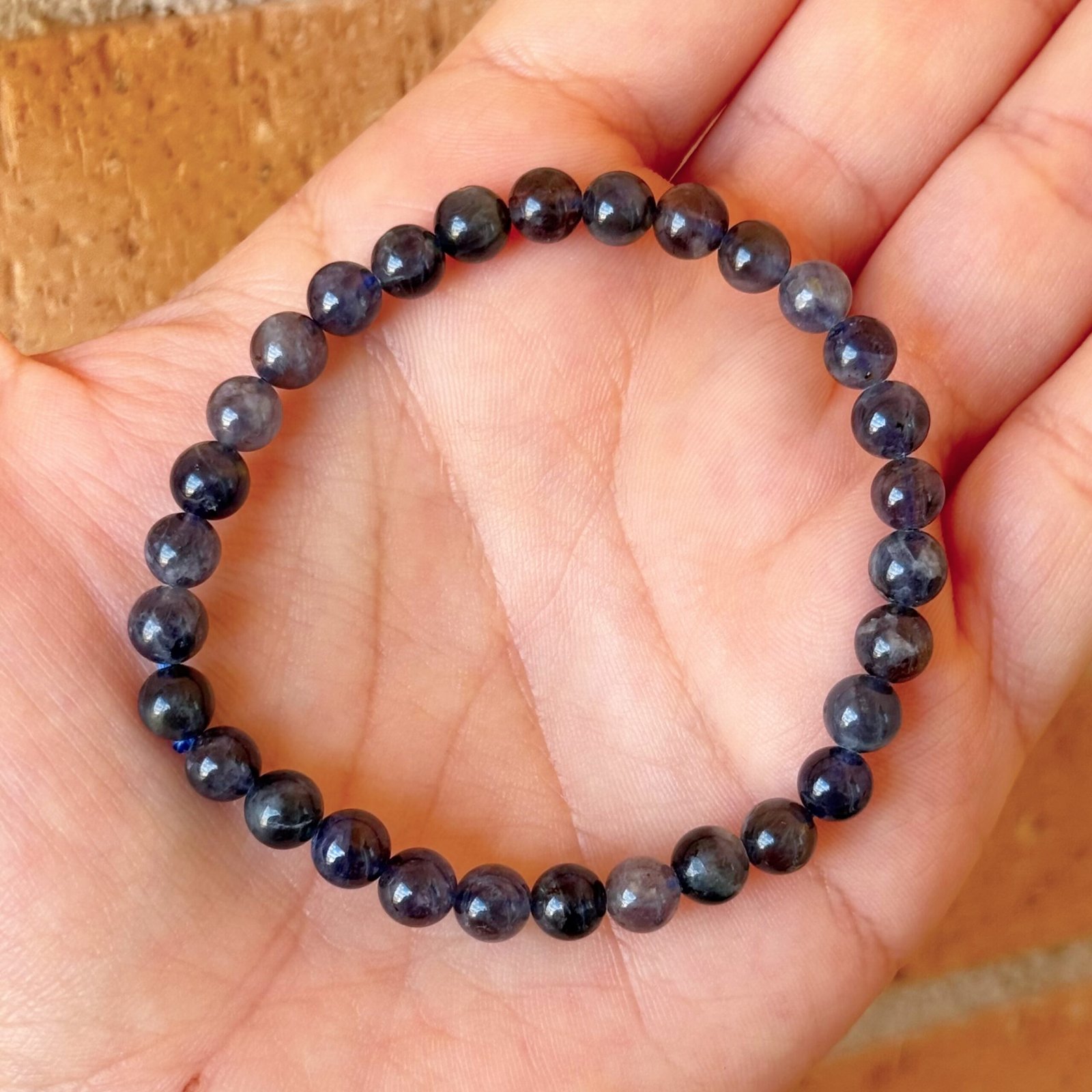 Pulsera bolas iolita 6mm