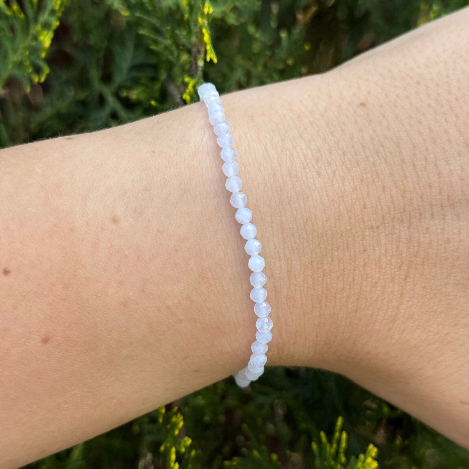 Pulsera facetada Calcedonia 3mm