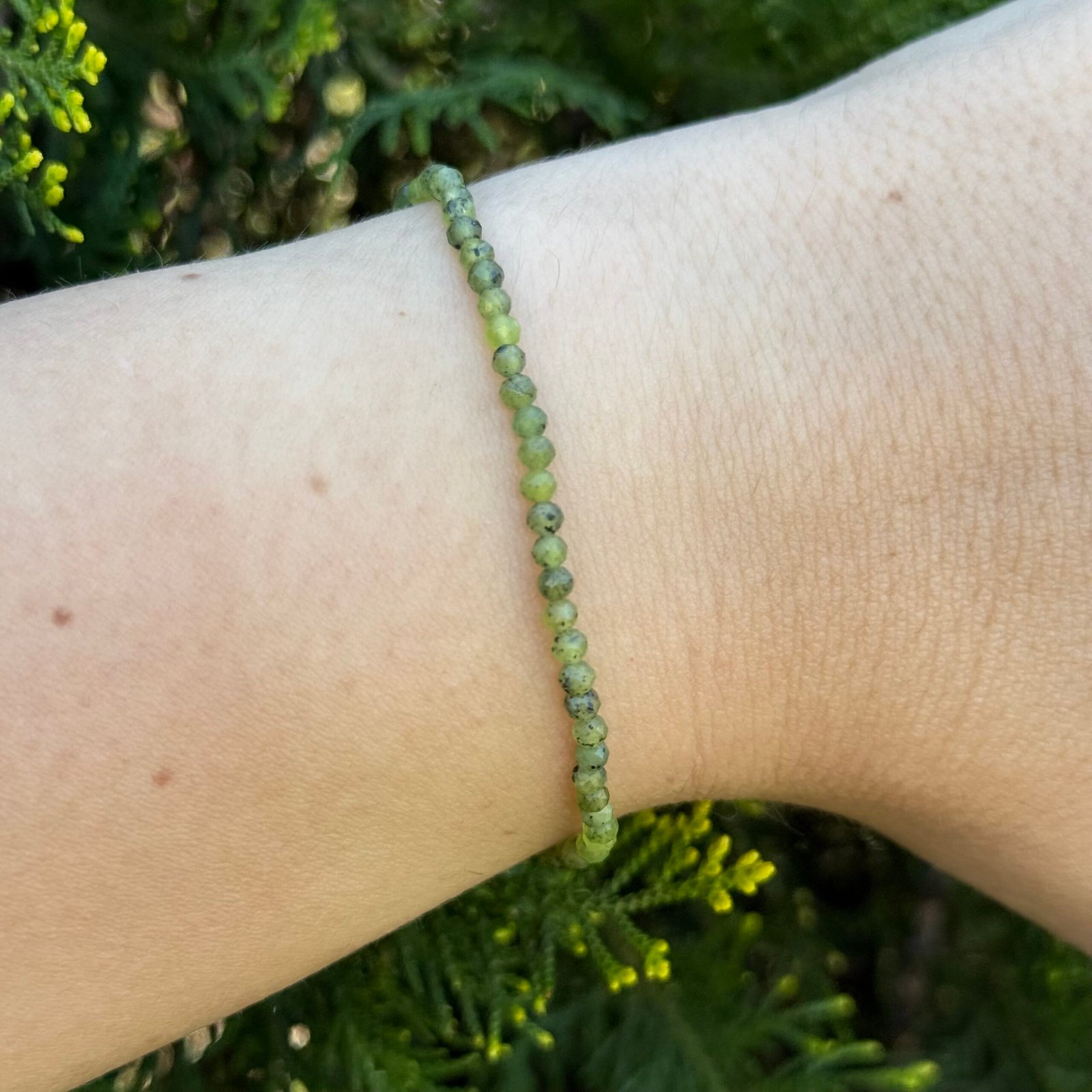 Pulsera facetada Jade Canadiense 3mm