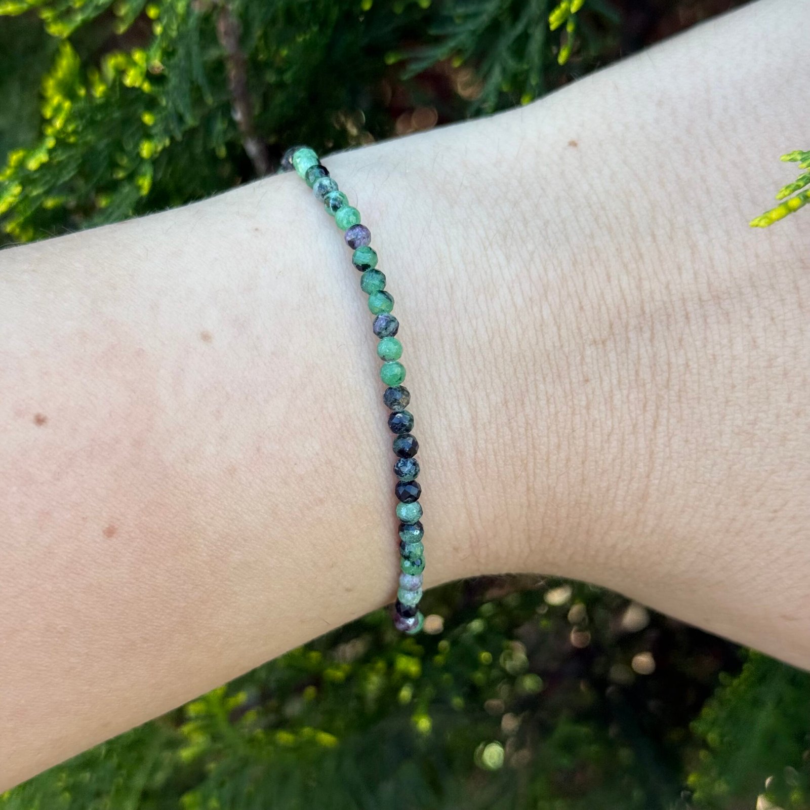 Pulsera facetada Zoisita con Rubí 3mm
