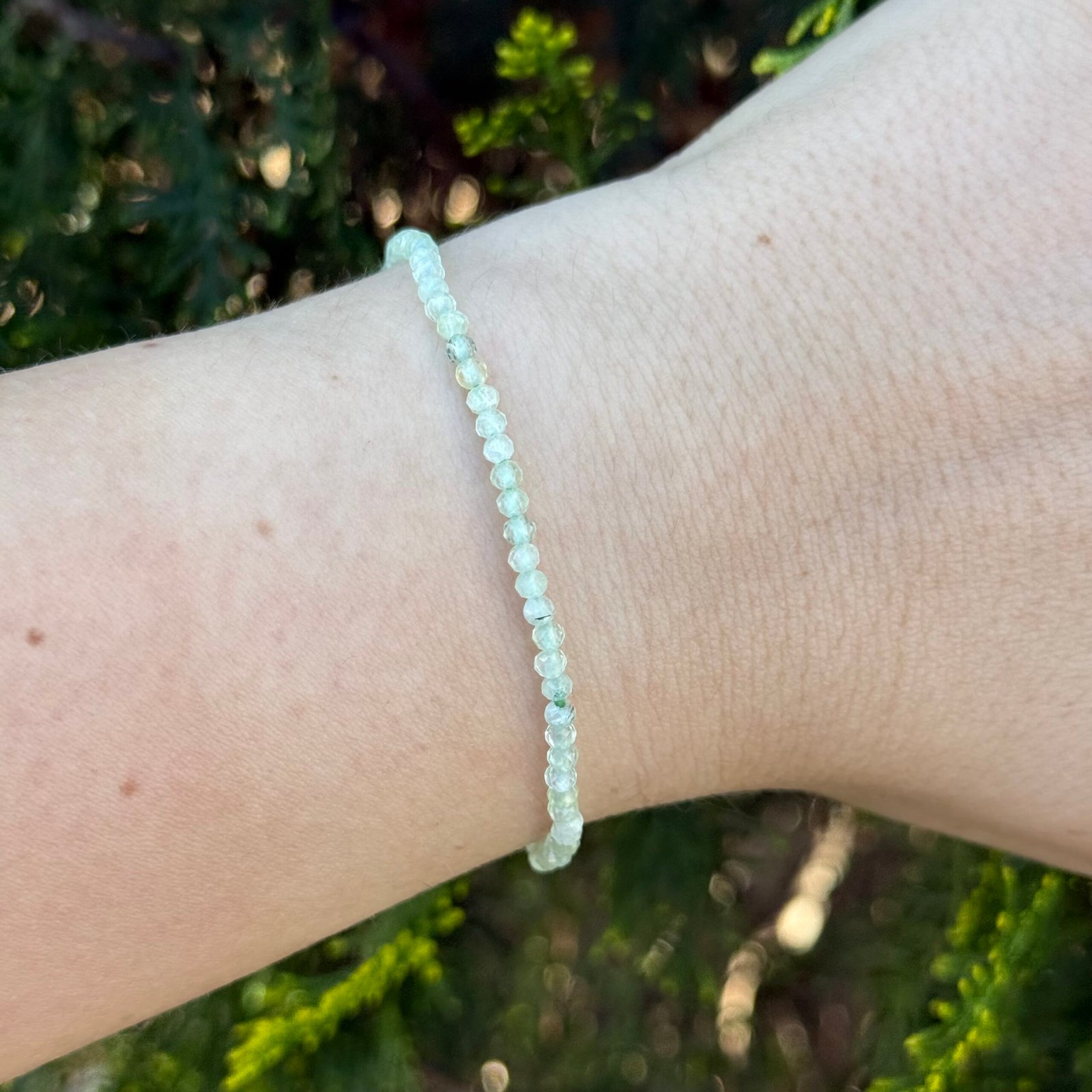 Pulsera facetada Prehnita 3mm